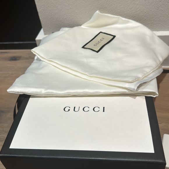 Gucci screener distressed sneaker size 37 - Picture 5 of 6